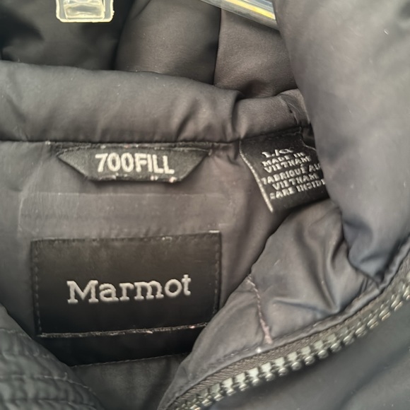 Marmot 700 Fill Winter Coat - great condition! - Picture 2 of 3